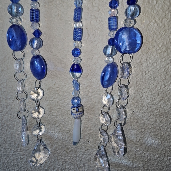 Horseshoe crystal beaded suncatcher with Owls. One of a kind. Hand made. - Picture 13 of 16